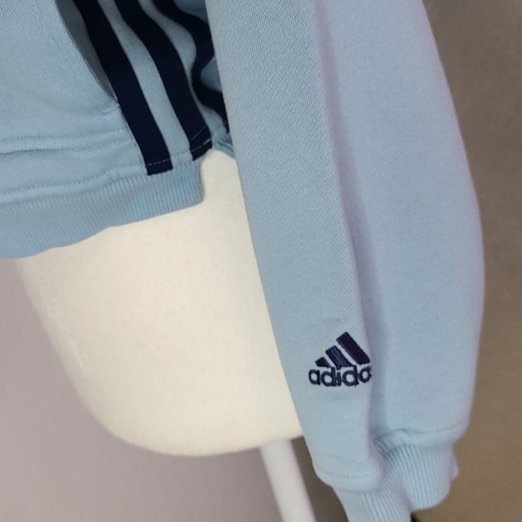 Vintage Adidas crop baby blue sweatshirt small - Picture 6 of 11